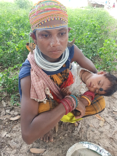 Bondo Woman with her Baby